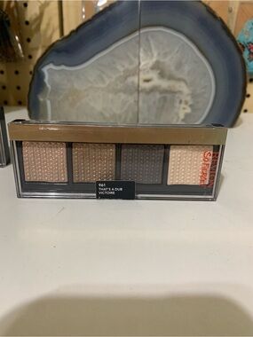 Revlon Eyeshadow Palette - Neutral Browns & Champagne